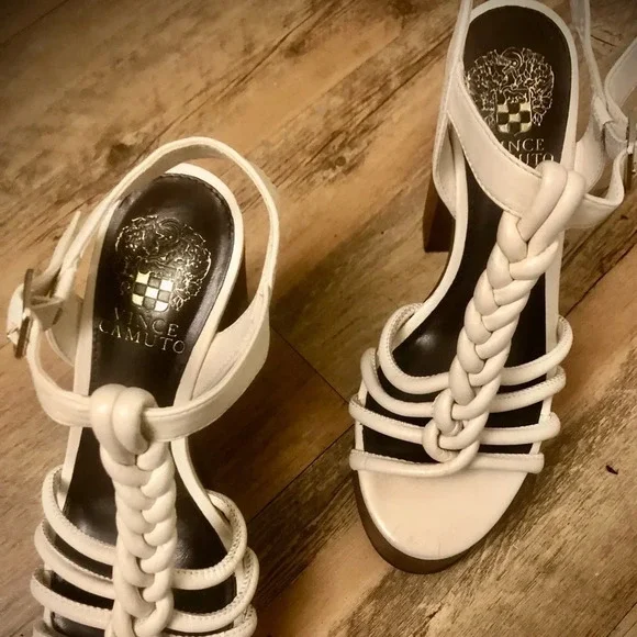 Vince Camuto NWT - Picture 3 of 8